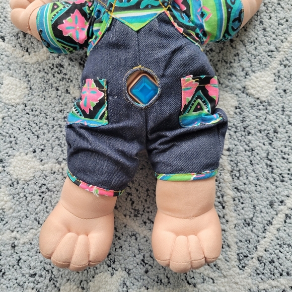 Vintage Treasure Troll doll with a gem belly button - Picture 10 of 12